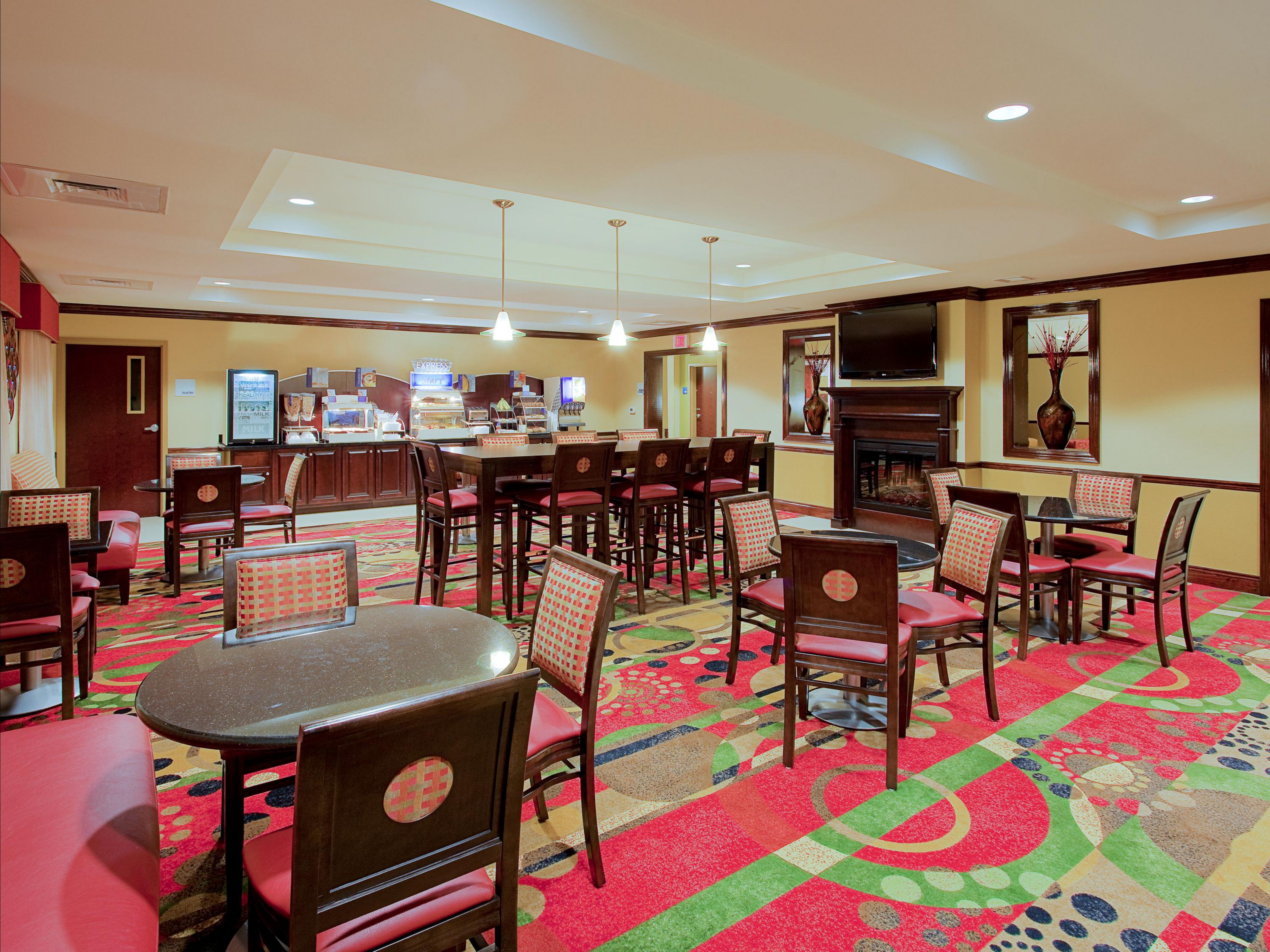 Holiday Inn Express and Suites Pensacola, FL